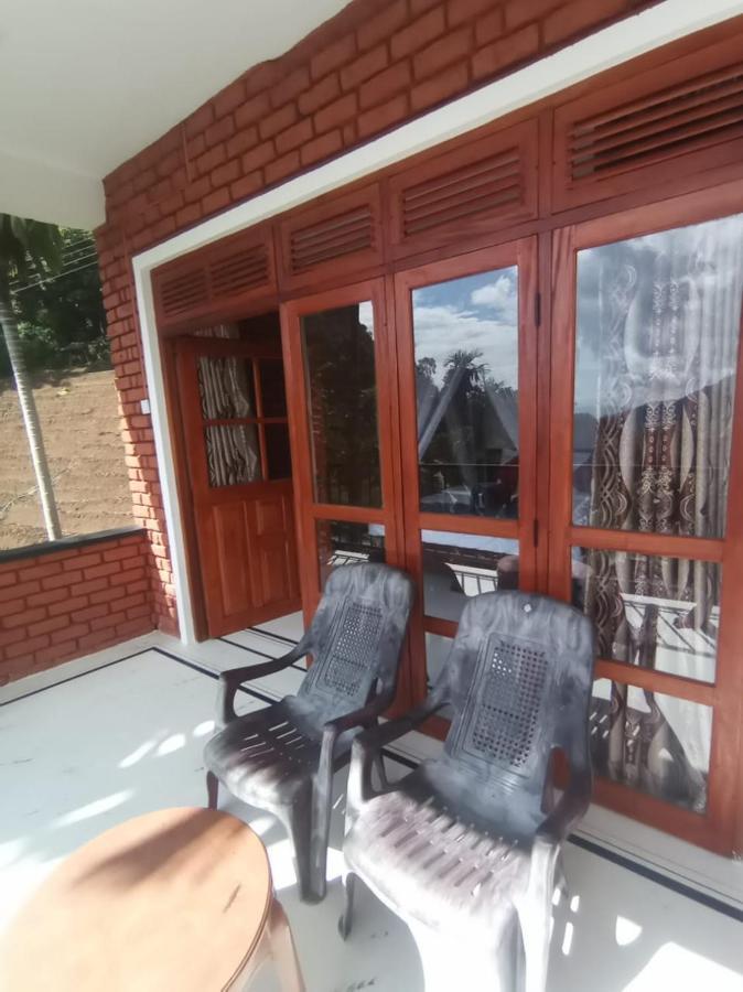 אלה Adam'S Apple Homestay מראה חיצוני תמונה