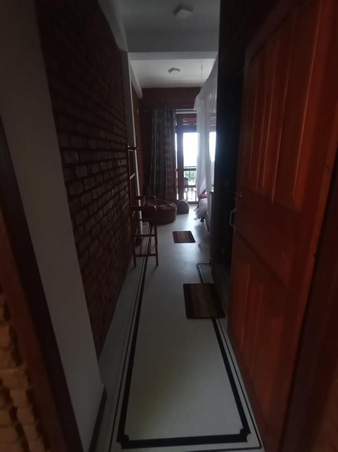 אלה Adam'S Apple Homestay מראה חיצוני תמונה