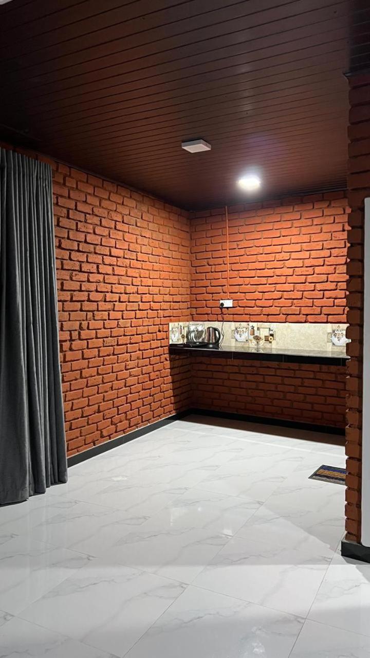 אלה Adam'S Apple Homestay מראה חיצוני תמונה