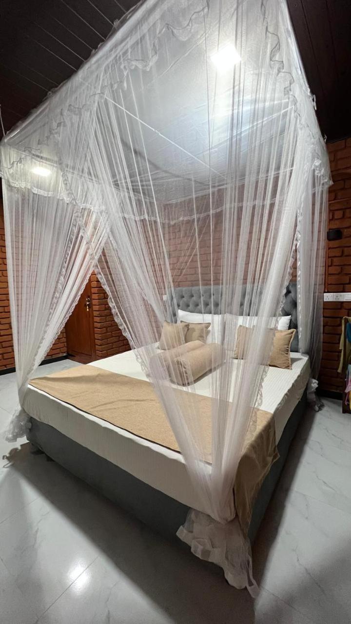 אלה Adam'S Apple Homestay מראה חיצוני תמונה